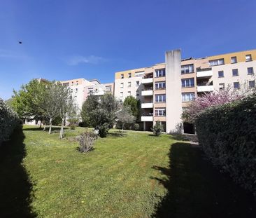 Location Appartement 3 pièces 70m² AGEN 47000 - Photo 5