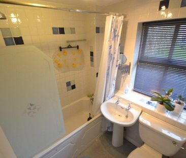 3 bedroom end of terrace house to rent - Photo 6