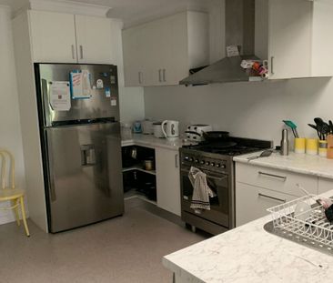 ROOM AVAILABLE! - Photo 5