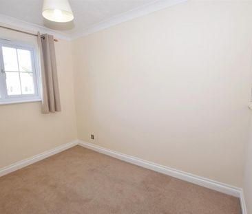 2 bedroom semi-detached house to rent - Photo 2
