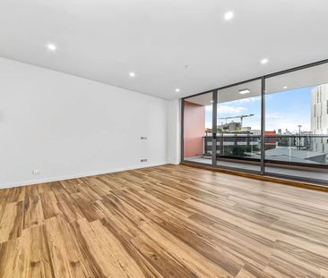 Sundrenched two bedroom apartment in Zetland! - Photo 2