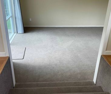 Beautiful Family Home Offering Space & Convenience - Photo 4