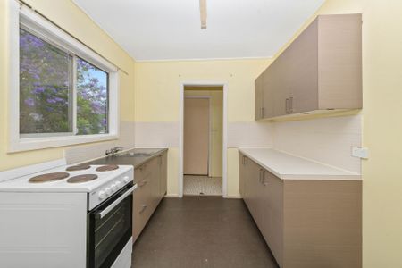 Neat Two bedroom Unit - Photo 4