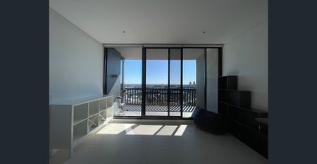 Modern Luxury New Apartment with Spectacular Uninterrupted City View! - Photo 2