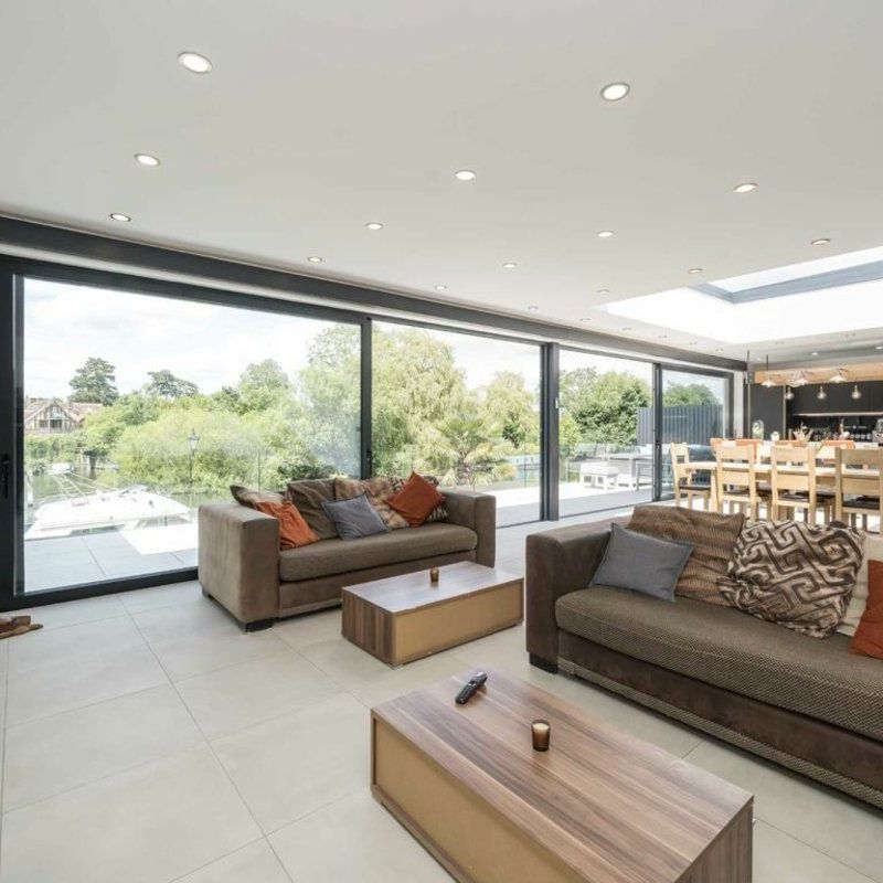 Kingswood Creek, Wraysbury, TW19 - Photo 1