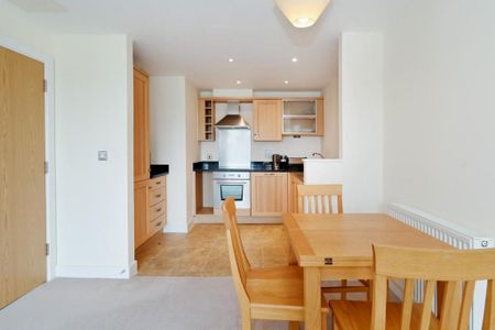 2 bedroom apartment to rent - Photo 5