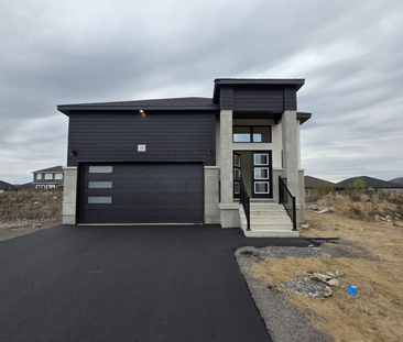 For Lease - 55 Dusenbury Drive, Loyalist, Ontario - Photo 2