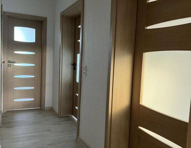 ruhige 3-Raum Wohnung mit Balkon zu vermieten - Photo 1