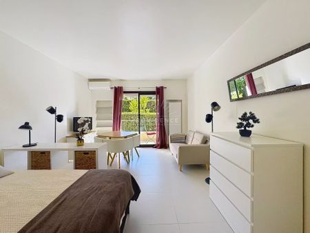 Location Appartement 1 pièce 28m² CANNES 06400 - Photo 3