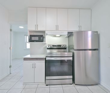 For Lease - 20 East Drive, Toronto, Ontario - Photo 2