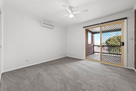 2/15 Hammond Court, Altona Meadows VIC 3028 - Photo 4