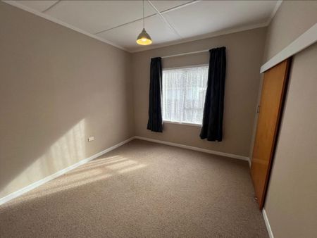 Character family home in Aramoho - Photo 5