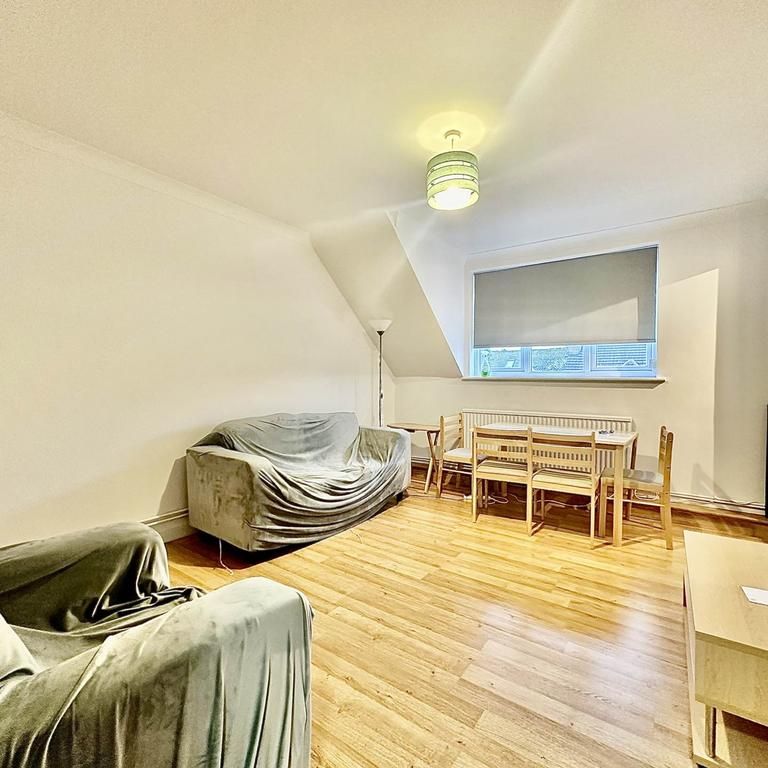 2 bedroom flat to rent - Photo 1