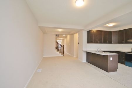 For Lease - 793 BRITTANIC Road, Kanata, Ontario - Photo 2