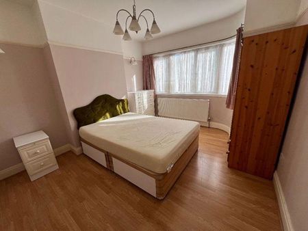 3 bedroom property to rent - Photo 4