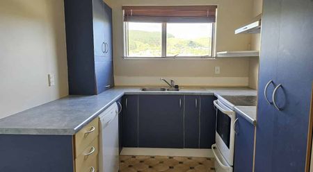 Handy location, 4 bedrooms - Photo 4