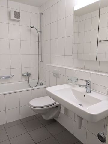 Grosszügige 2-Zi-Whg an ruhiger Lage im Grünen und Nahe zum Dorfkern - Foto 5