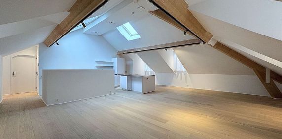 Appartement te huur in Brussel voor € 1.600 met 2 slaapkamers - Photo 2