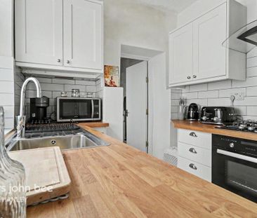 2 bedroom terraced house to rent - Photo 5