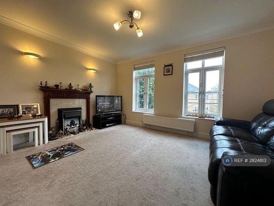 4 bedroom terraced house to rent - Photo 1