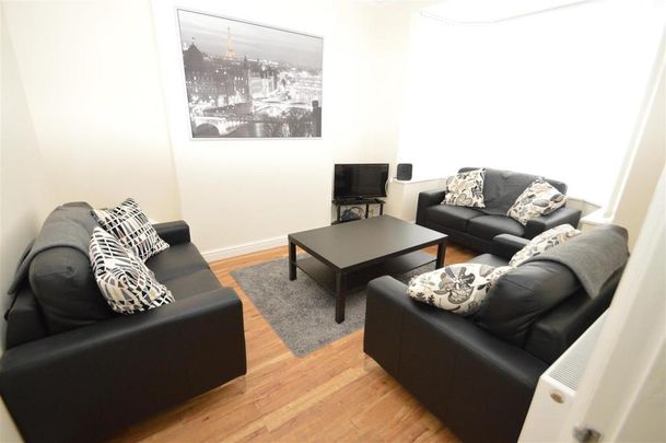 4 bedroom house to rent - Photo 1