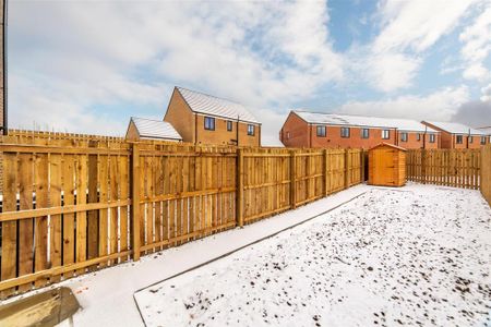 3 bedroom terraced house to rent - Photo 4