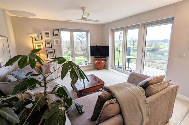 Jelley Way, Woking, Surrey, GU22 - Photo 1