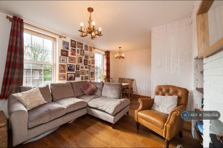 2 bedroom maisonette to rent - Photo 4