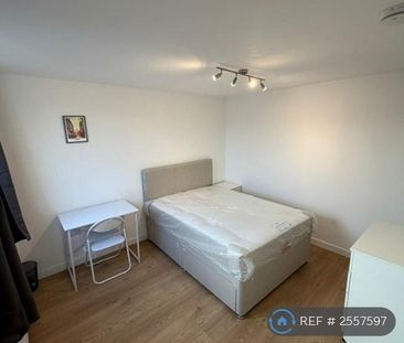 1 bedroom in a house share to rent - Photo 4