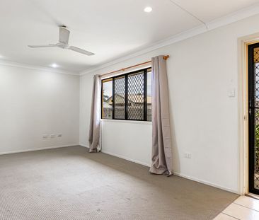 11 Saxby Crescent, Mount Louisa - Photo 5
