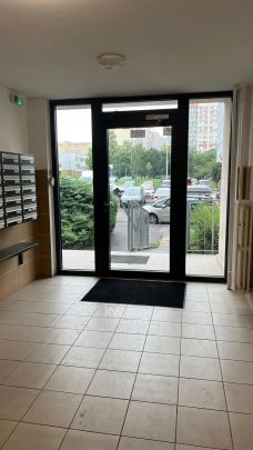 Útulný byt 2+kk v klidné části Bohnic – ulice Radomská - Photo 1