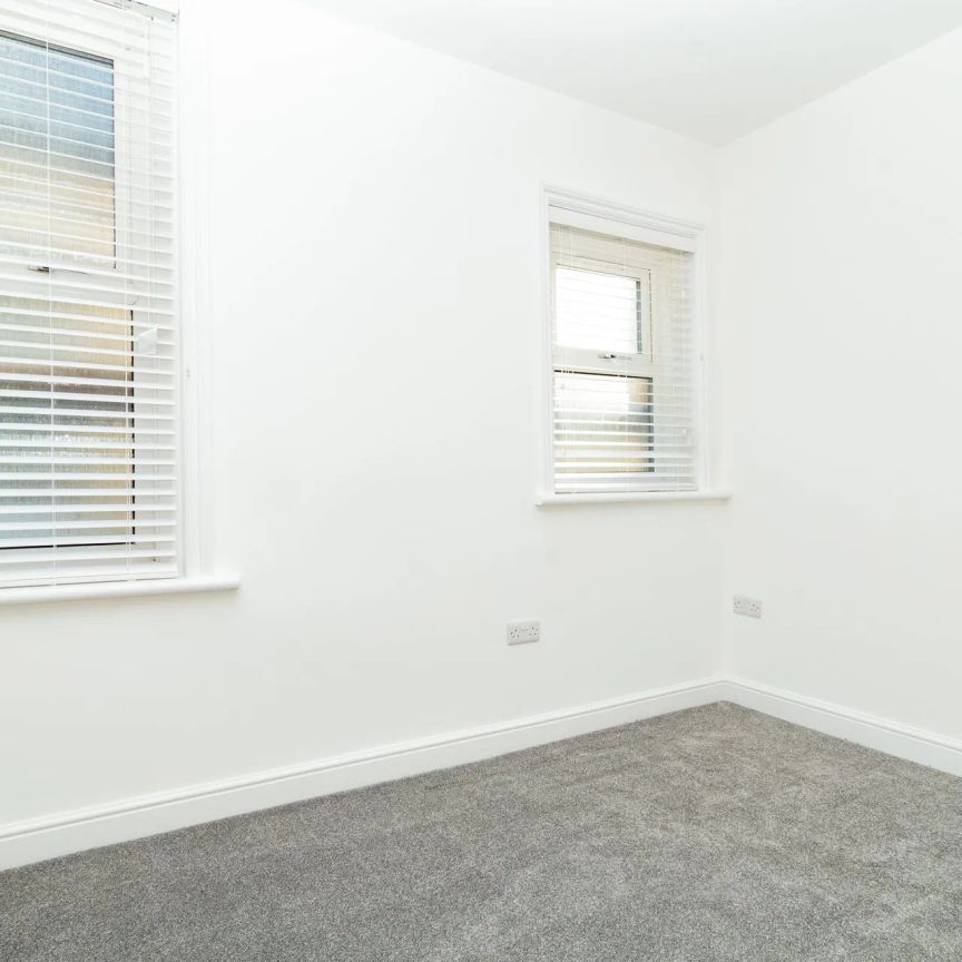 1 bed flat to rent in Aylesbury Road, , BH1 - Photo 1
