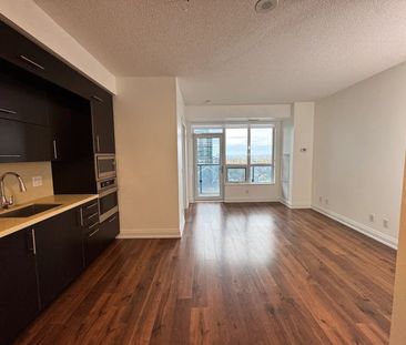 For Lease - 5 Sheppard Avenue Unit# 2118, Toronto, Ontario - Photo 2