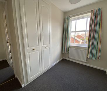 3 bedroom semi-detached house to rent - Photo 6