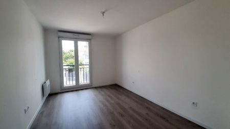 location Appartement T3 DE 62.3m² À CHALIFERT - Photo 3