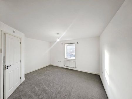 4 bedroom detached house to rent - Photo 5