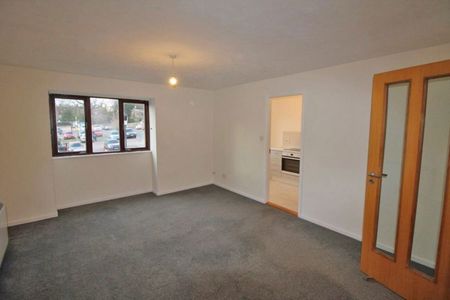 Woodhams Close, East Sussex - £975pcm - Photo 5