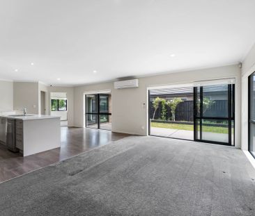 Convenient and Spacious living - Photo 5