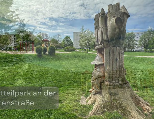 Mit Blick ins Grüne gelegene 2-Raum-Wohnung und Tageslichtbad - Photo 1