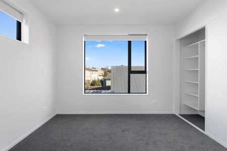 2 Bed As New Townhouse in Merivale/St Albans - Photo 4