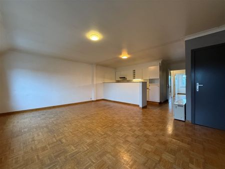 Centraal gelegen appartement met 2 slaapkamers. - Foto 2