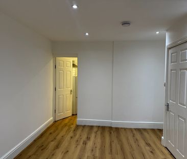 Studio Flat, Stapleton Road, BS5 - Photo 2