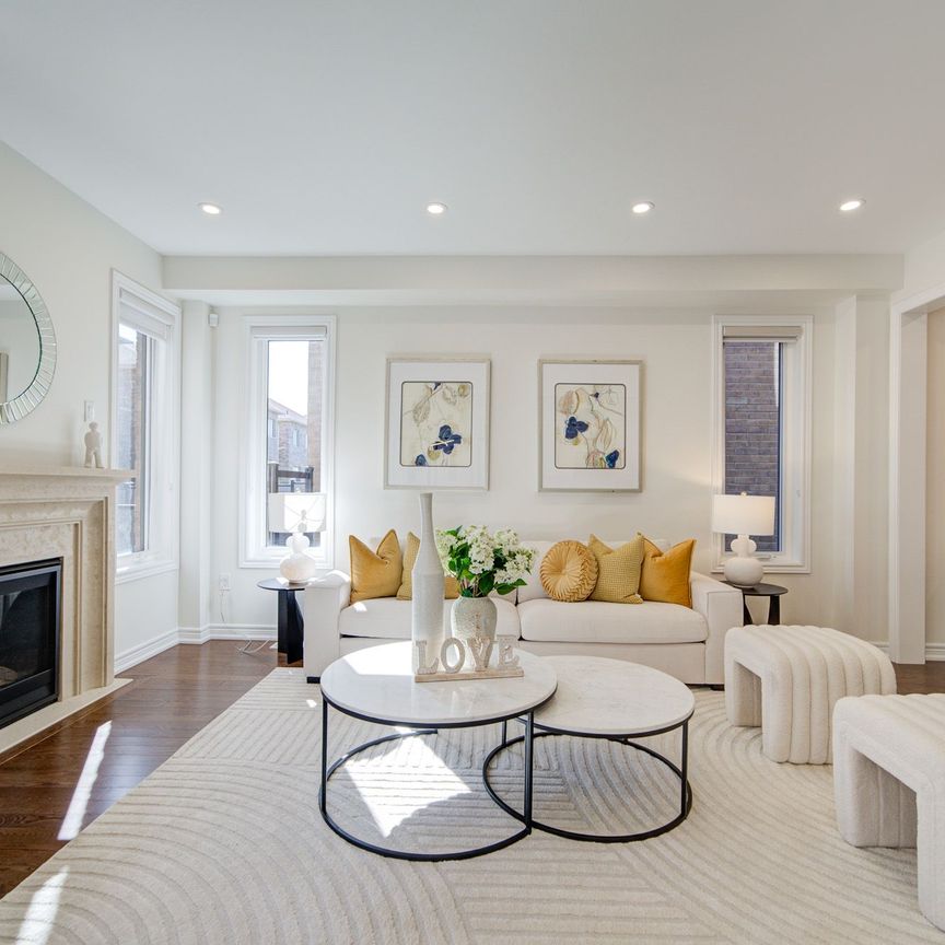 For Lease - 87 Mccague Avenue, Richmond Hill, Ontario - Photo 1