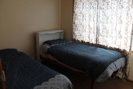 Comfortable Family Home - Photo 5