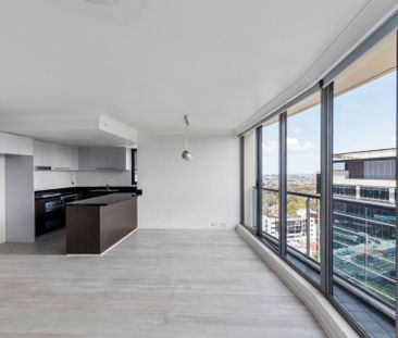 Amazing Unit in Forum West - Photo 1