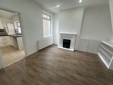 2 bedroom terraced house to rent - Photo 4