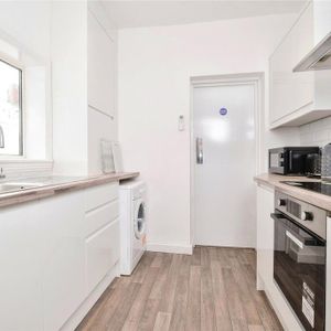 4 bedroom house to rent - Photo 2