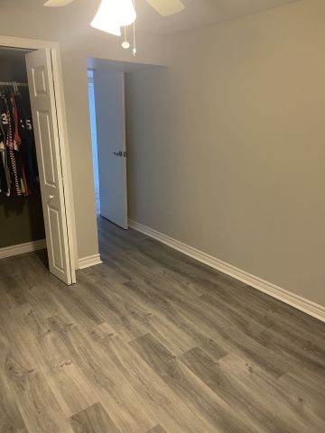 For Lease - 2257 Hanbury Court, Burlington, Ontario - Photo 5