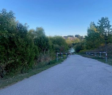 For Lease - 165 Seabrook Drive Unit# Upper Level, Kitchener, Ontario - Photo 2