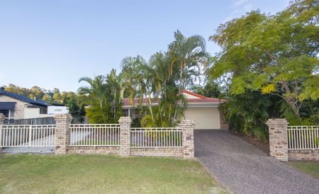 72 Pacific Pines Boulevard, Pacific Pines, QLD 4211 - Photo 4